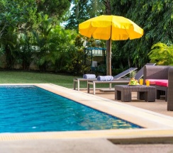 Вилла с 3 комнатами с балконом в Viola Pool Villa