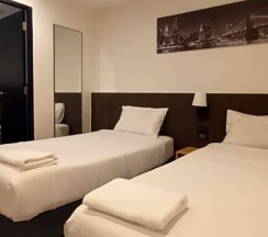 Двухместный номер Standard 2 отдельные кровати в Jellybean The Blocks Hostel Sukhumvit 10