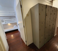 Кровать в общем номере в BEAT. Arts Hostel Chinatown