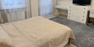 Минск: Апартаменты Апартаменты в центре с тремя спальнями на Червякова 55 рядом с парком Победы