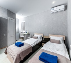 Двухместный Стандартный номер с двумя раздельными кроватями в гостевом доме SV на 2 этаже в Милка