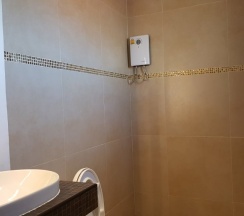 Вилла с балконом в Вилла Hideland - The Luxurious Tropical Villa - Pattaya Jomtien