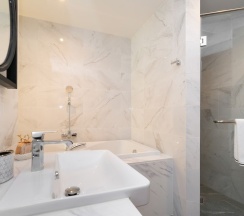 Трёхместный полулюкс в Отель Wekata Luxury