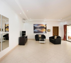 Вилла Superior с 2 комнатами с красивым видом из окна в Tortuga Villas Pattaya