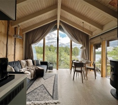 Лодж 2 с бесплатной сауной + Безлимитное посещение ЕлятыПарка в ЕлятыЛодж