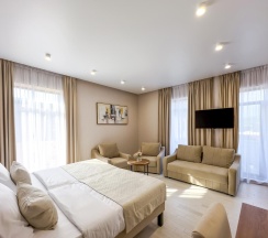 5-местная комната люкс в Дворец Солнца