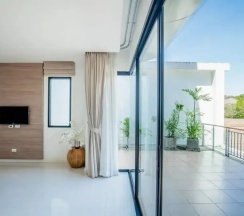 Семейный люкс в The Pago Design Hotel Phuket