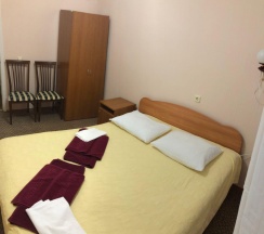 Номер комфорт с 1 двуспальной кроватью в Ромашкино