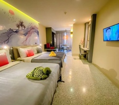 Четырёхместный номер Deluxe в Sino House Phuket Hotel