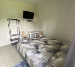 Двухместные апартаменты c 1 комнатой (двуспальная кровать) в Apartment Уютная Студия Смоленский Берег на Первой Линии Днепра