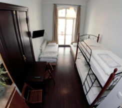 Четырёхместный номер Standard в Pit Stop Hostel