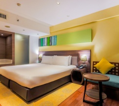 Двухместный номер Standard с балконом (двуспальная кровать) в Отель Holiday Inn Resort Phuket Karon Beach by IHG