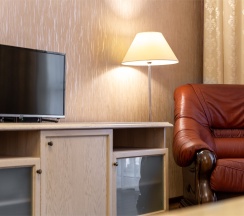 Модерн  (Двухкомнатный 3-х местный номер с балконом) в Odeon