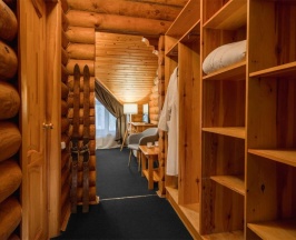 Двухместный номер Стандарт + двуспальная кровать в Skazka Lodge
