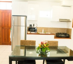 Апартаменты c 1 комнатой с балконом в The Melanesian Port Vila Hotel