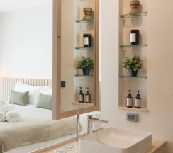 Двухместный номер Deluxe с видом на бассейн (двуспальная кровать) в Niranapa Boutique Resort