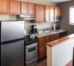 Четырёхместный люкс 2 отдельные кровати в TownePlace Suites Los Angeles LAX/Manhattan Beach