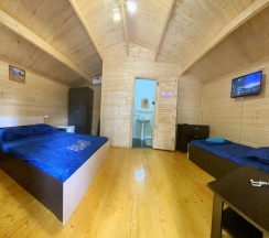 Коттедж с красивым видом из окна в Александрия