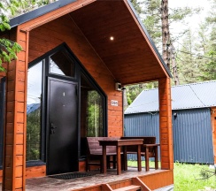 Шале 5. Четырёхместный номер комфорт с видом на горы в Белый волк