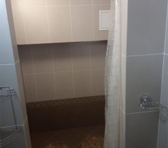 Двухместный номер с 2 отдельными кроватями и общей ванной комнатой в Юксойл