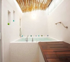 Люкс c 1 комнатой в Kata Tranquil Villa