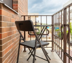 Двух местный Стандарт с 2 доп.местом с балконом в Brown hotel
