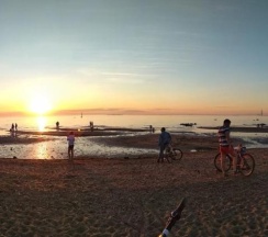 "Baltic Sunset" Однокомнатная квартира с видом на Финский залив (Метро Ленинский проспект/Автово, 10 минут на транспорте) в Rauktis apartments