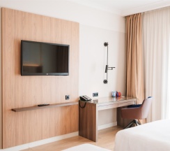 Номер "Стандарт" с двумя раздельными кроватями в Кортъярд Марриотт Сочи Красная Поляна