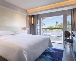 Двухместный номер с балконом и с видом на море двуспальная кровать в Sheraton Samui Resort