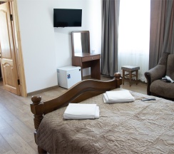 Улучшенный трехместный  номер в Архыз Триумф