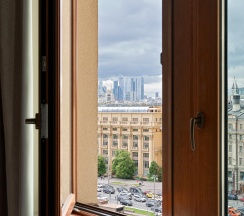 Номер Гранд Премьер Кинг в Four Seasons Hotel Moscow