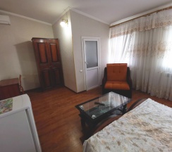 Четырех (2+1+1 или 4) ванна, балкон Елена в У Елены