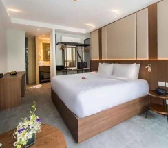 Двухместный номер Deluxe с видом на сад двуспальная кровать в Dewa Phuket Resort & Villas