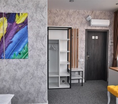 Улучшенный стандарт с 1 кроватью (1) в July hotel