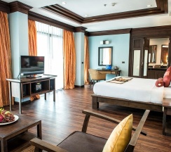 Одноместный люкс Grand односпальная кровать в Alpina Phuket Nalina Resort & Spa