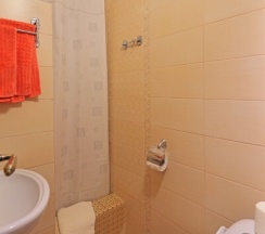 Двухместный номер с балконом в Лорис