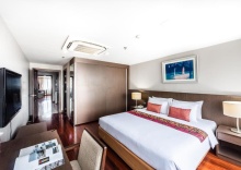 Люкс с 3 комнатами в Royal Suite Hotel Bangkok