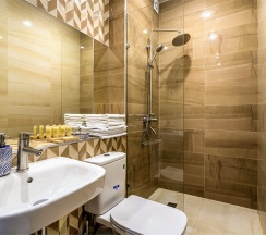 Номер Делюкс с кроватью размера «king-size» в Брют