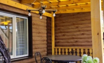 Трёхместные апартаменты с 3 комнатами с видом на внутренний двор в Лола