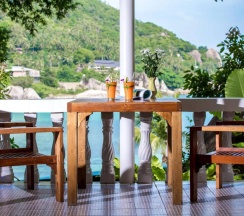 Вилла Hillside с видом на море в Crystal Bay Yacht Club