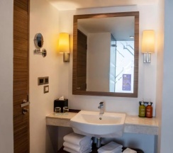 Двухместный номер Premium двуспальная кровать в Holiday Inn Resort Phuket Karon Beach by IHG