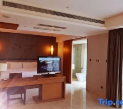 Двухместный люкс Executive с видом на реку (двуспальная кровать) в Sanya Phoenix Waterside Gloria Resort