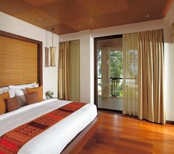 Пентхаус с джакузи Royal с 3 комнатами с видом на море в Отель Mövenpick Phuket Bangtao