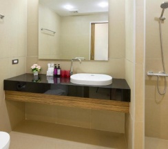 Вилла с 6 комнатами в Tropicana Pool Villa