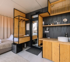 Зеркальный дом Премиум с ванной в Резиденция Северное Сияние