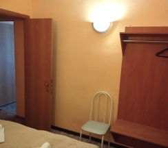 2-комнатный номер стандарт с 2 односпальными и 1 двуспальной кроватью в Пальма