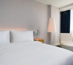 Номер улучшенный в Radisson Blu Belorusskaya Hotel Moscow