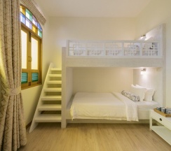 Четырёхместный номер Deluxe в O'nya Phuket Hotel
