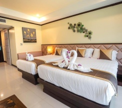 Двухместный номер Deluxe с видом на море двуспальная кровать в Baan Sailom Resort
