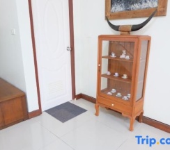 Коттедж с 4 комнатами в Kamalar Palace Longstay house